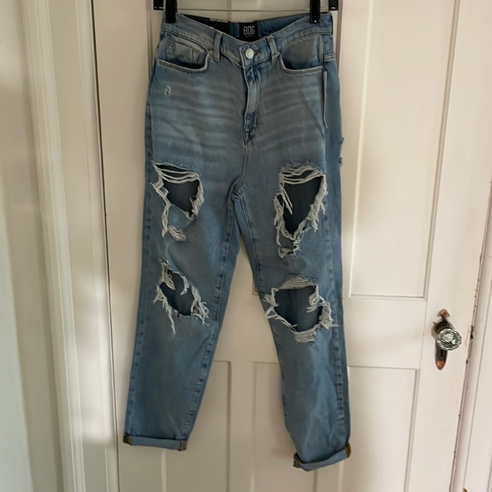 NWT Urban Outfitters Ripped Distressed jeans